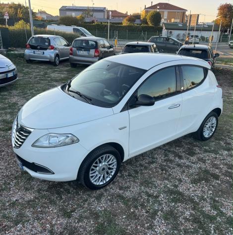 Lancia Ypsilon 0.9 TwinAir 85 CV 5 porte Metano Ecochic Gold - Foto 9