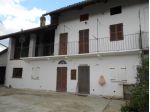 casa libera su tre lati e ristrutturata nel 2010 disposta su due piani con  &hellip;