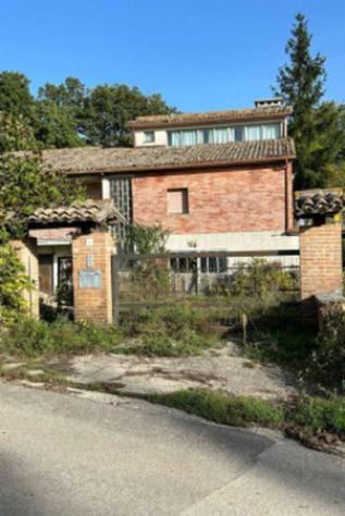Immobile in asta di 247 m², box auto doppio in vendita a Spoleto - Foto 8