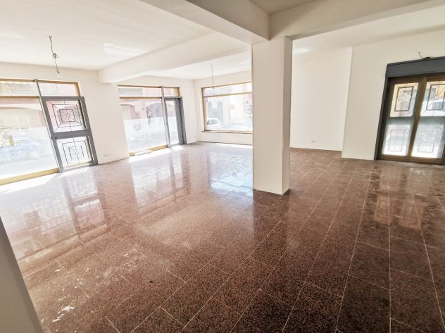 Ficarazzi: locale 110 mq 4 luci/vetrine - Foto 7