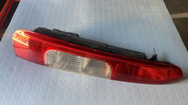 Fanale posteriore SX Ford Focus C-Max del 2005