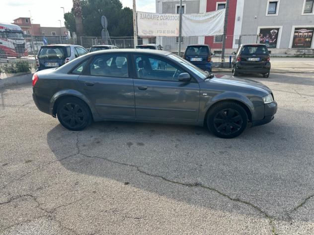Audi A4 2.5 V6 TDI - Foto 3