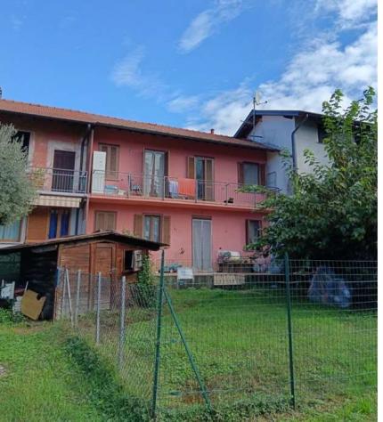 2/2024 U VA-1 - Porzione di casa in asta a Brebbia