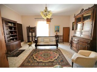 A000759 - AFFITTASI APPARTAMENTO ARREDATO 3-5 POSTI LETTO