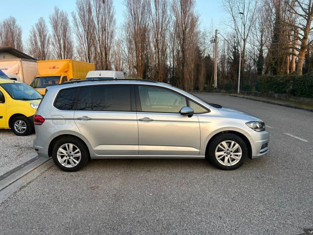 Volkswagen Touran 2.0 TDI 150 CV DSG BlueMotion Technology restyling - Foto 10