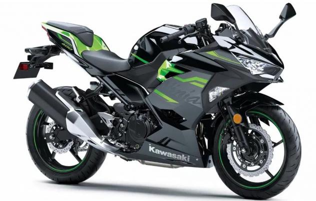 KAWASAKI NINJA 400 GLFA 400 PEDANA POGGIAPIEDE ANTERIORE SINISTRA E STAFFA 2020 - Foto 5