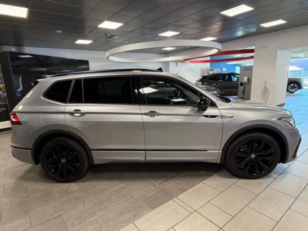 VOLKSWAGEN Tiguan Allspace 2.0 diesel 200cv. Aut. 4MOTION(4x4)R-Line ,7 POSTI rif. 23800486 - Foto 7