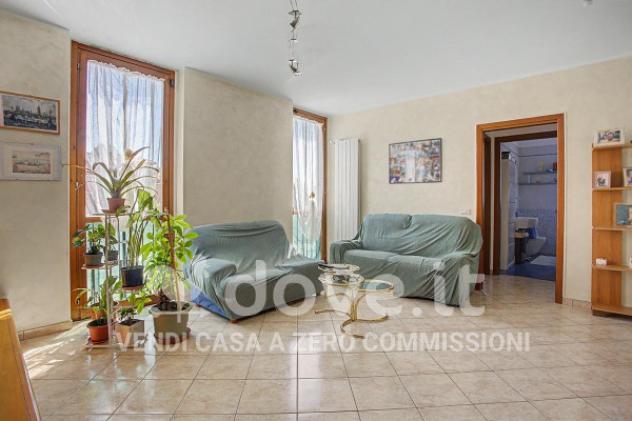 Appartamento di 87 m² con 3 locali e box auto in vendita a Castronno