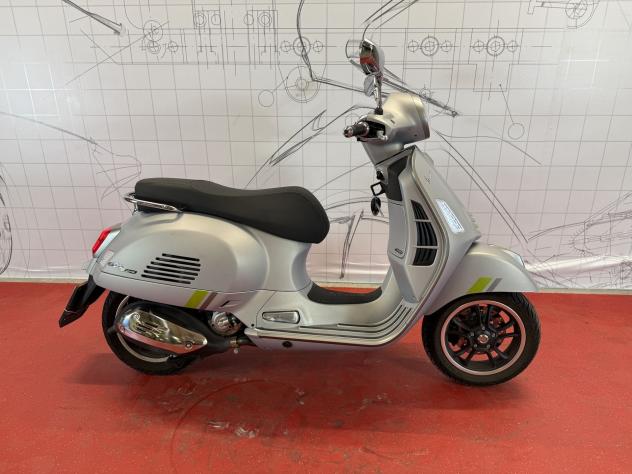 Vespa 300 GTS hpe VESPA GTS 300 HPE SUPER TECH - YM 2024