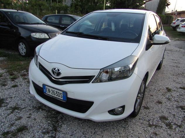 Toyota Yaris 1.3 5 p. unipr. basso chilom. - Foto 3