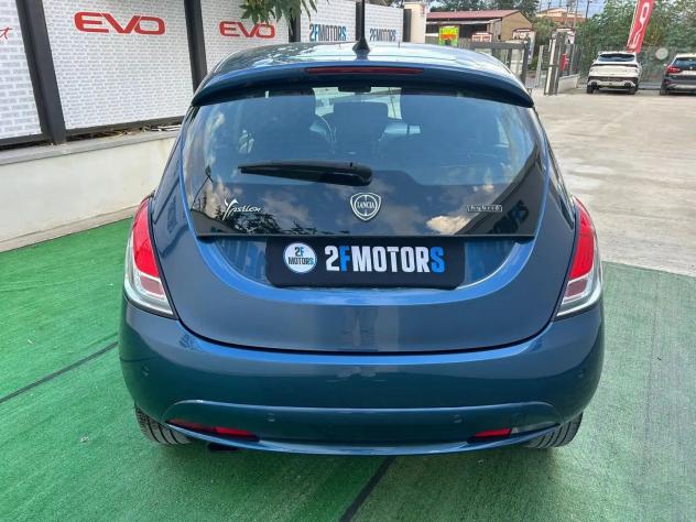 Lancia Ypsilon 1.0 FireFly 5 porte S&S Hybrid Silver - Foto 5