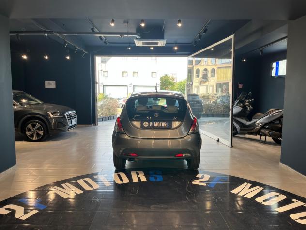 Lancia Ypsilon 1.3 MJT 16V 95 CV 5 porte S&S Silver - Foto 5