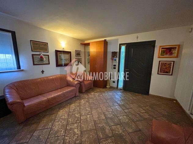 VILLA INDIPENDENTE PRONTA PER ESSERE ABITATA - Foto 10