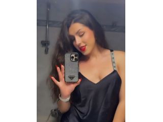 Massaggi - benessere Rimini - ISABELLA la tua massaggiatrice colombiana bella femminile dolce e romantica Tel:3287037852
