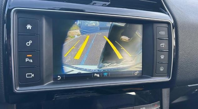 Jaguar F-Pace 2.0 D 180 CV AWD Prestige - Foto 4