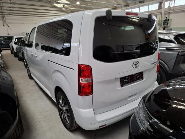 Toyota Proace Verso L1 2.2 diesel 180cv AUT Executive IVA ESCLUSA - Foto 2