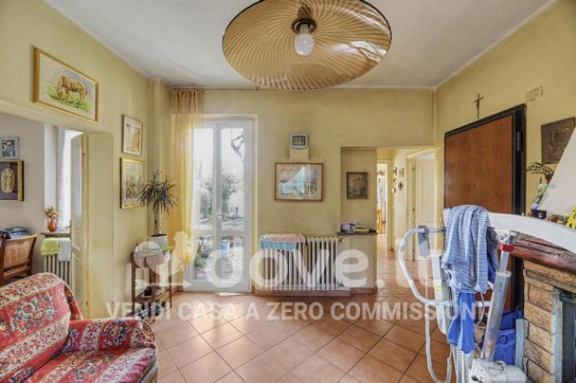 Casa indipendente di 280 m² con 5 locali e box auto in vendita a Luino - Foto 8