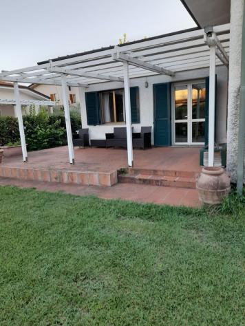 Villa in affitto a Forte dei Marmi 200 mq Rif: 1097977