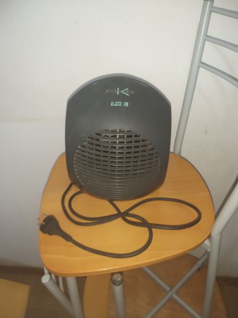 stufetta a ventilatore 2 velocità. Perfettamente funzionante - Foto 3