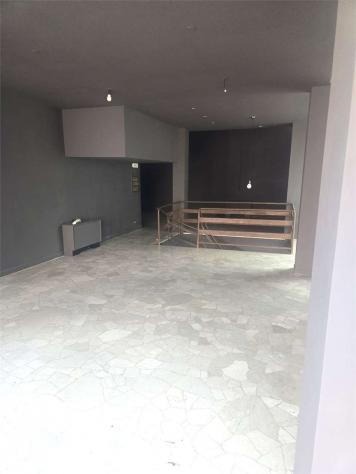 A000584 - CANTU' centro affittiamo NEGOZIO/UFFICIO di circa 150 Mq - Foto 3