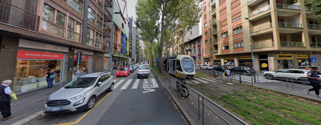 Ampio Trilocale Con Cantina e Cortile- Zona Solari