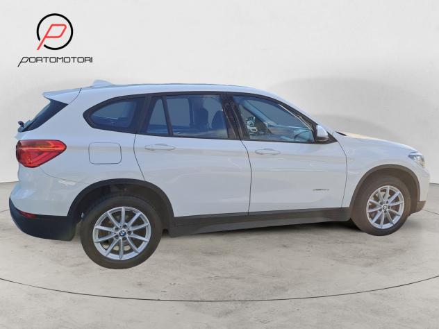 BMW X1 (F48) sDrive16d - Foto 6