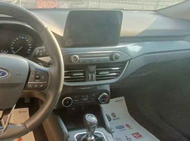 Ford Focus 1.0 EcoBoost 125 CV automatico SW Business - Foto 5