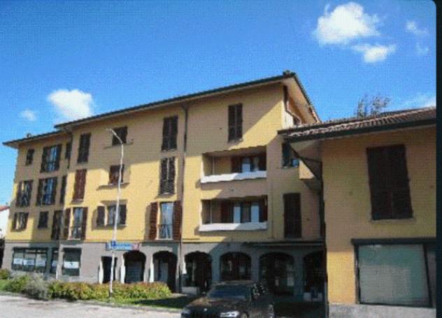 Immobile in asta di 356 m² in vendita a Lentate sul Seveso - Foto 2