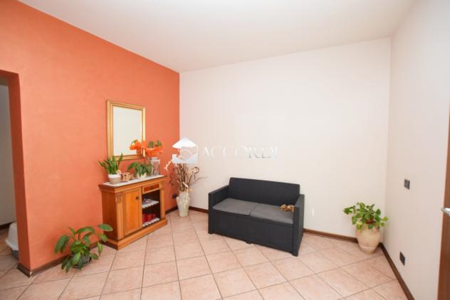 CASA INDIPENDENTE di 11 vani e di 220 mq (VOLPAGO DEL MONTELLO) rif. SW130_3 - Foto 10