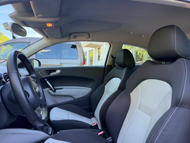 Audi A1 1.6 TDI 105 CV Ambition S-LINE Neopatentati - Foto 7
