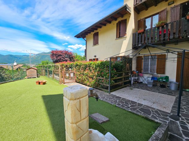 Ampio trilocale/quadrilocale con giardino privato e box