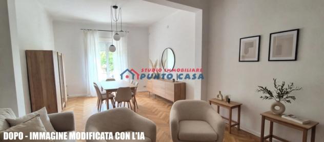 PIAZZA CIMITERO – Soluzione indipendente P.T. + 1°p. di 600mq ca. con n. 3 locali commerciali e n. 3 unità abitative + giardino. Da ristrutturare. Eur