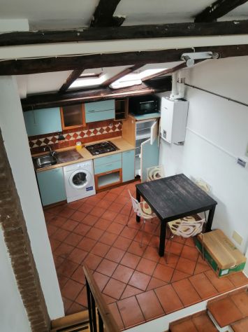 Monolocale mansardato e arredato Saragozza (dentro porta)