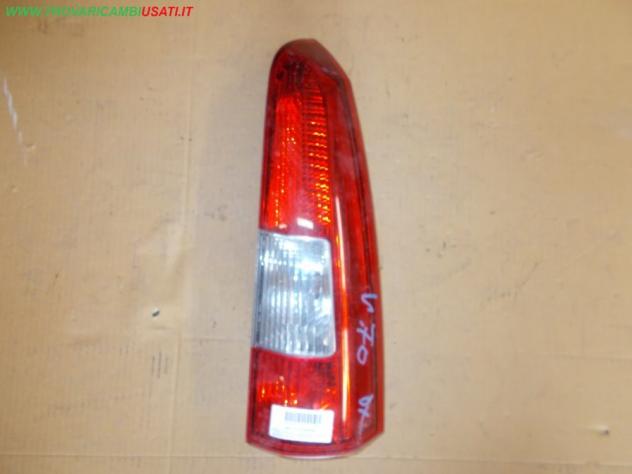 FANALE POST.D.(parte sup., fino al 06/2004) RIGATO VOLVO V70  Parti elettriche  Fanaleria  Fanali  Fanale post. sx. VOLVO - V70 - 01-03-2000 - 01-06-2