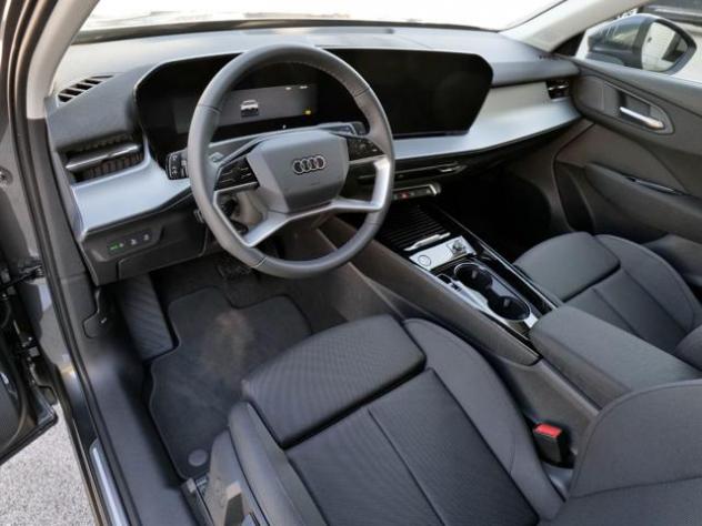 AUDI Q3 Sportback NEW 2.0 Tdi 150cv S-tr. S-line edition rif. 24000235 - Foto 6