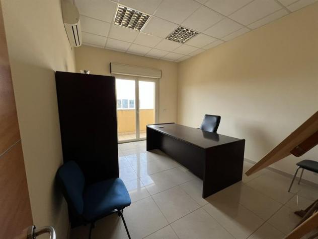 MODUGNO(BA), ZONA ARTIGIANALE, OTTIMO UFFICIO QUADRIVANI - Foto 7