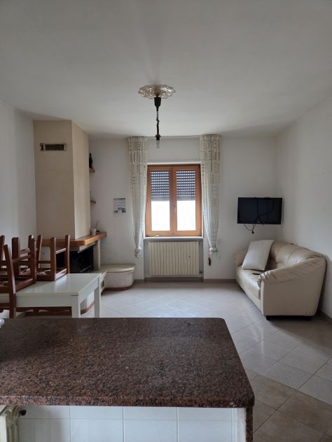 IMMOBILE INDIPENDENTE CON TERRAZZO VERANDA GARAGE - Foto 5