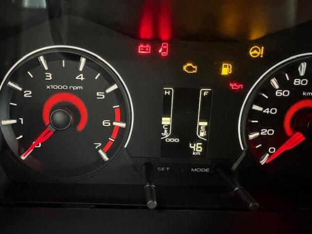 Mahindra KUV100 K8 - Foto 10