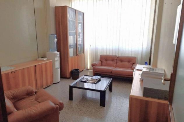 Immobile in asta di 201 m² con più di 5 locali in vendita a Elmas - Foto 10