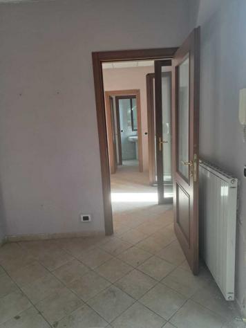 Oltre 3 vetrine in affitto a Orbassano - Foto 3