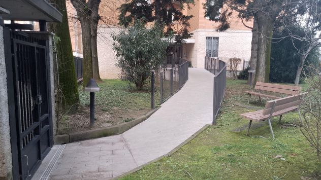 Appartamento bilocale all'ultimo piano luminoso spazioso e silenzioso - Foto 10
