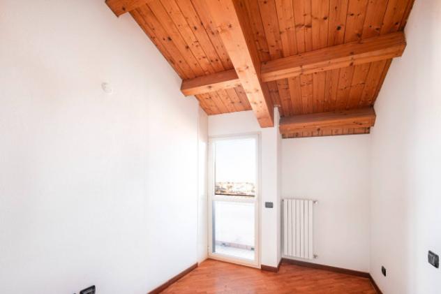 Appartamento di 80 m² con 3 locali in affitto a Milano - Foto 9