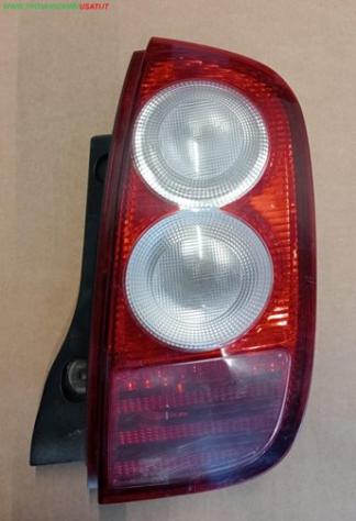 FANALE POST.D. NISSAN MICRA (K11E)  Parti elettriche  Fanaleria  Fanali  Fanale post. sx. NISSAN - MICRA 3p / 5p - 01-01-2003 - 01-11-2010