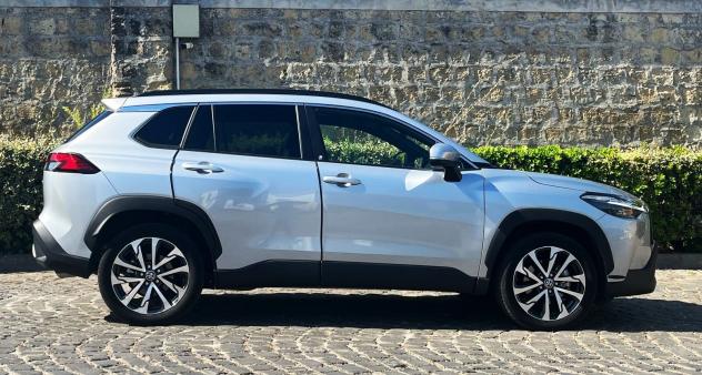 Toyota Corolla Cross 2.0 Hybrid 197 CV E-CVT Lounge - Foto 2
