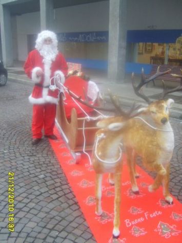 BABBO NATALE CONSEGNA REGALI A BERGAMO - Foto 2