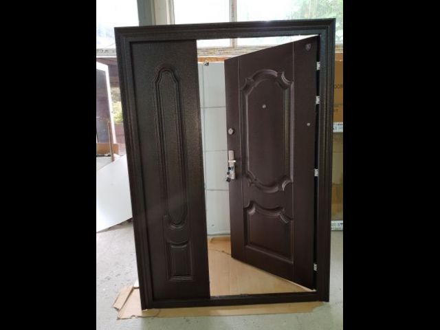 PORTA BLINDATA PER ESTERNO-INTERNO CASA 828 MODELLO PORTONE DA APPARTAMENTO