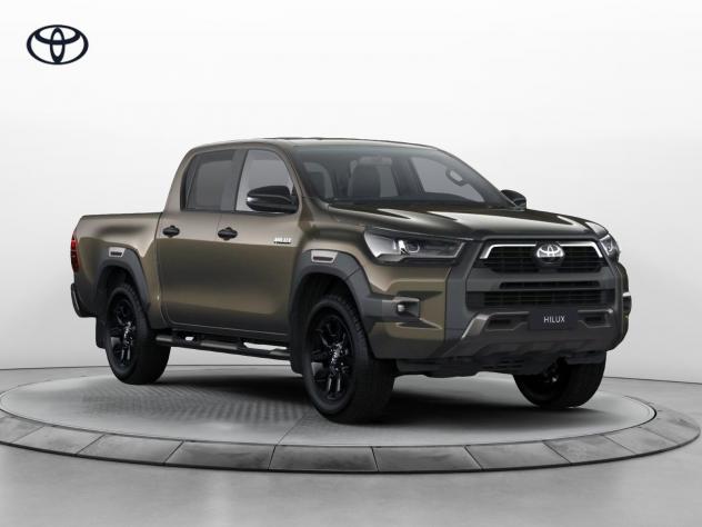 Toyota Hilux 2.8 D-4D A/T 4WD 48V 4 porte Double Cab Invincible
