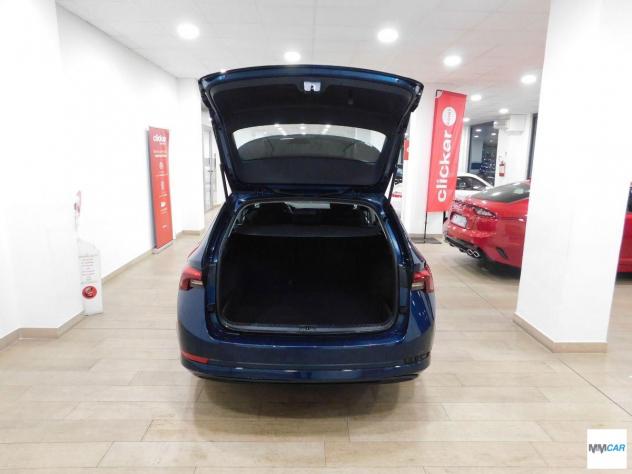 SKODA - Octavia Station Wagon - Octavia 2.0 TDI CR Wagon Executive - Foto 10