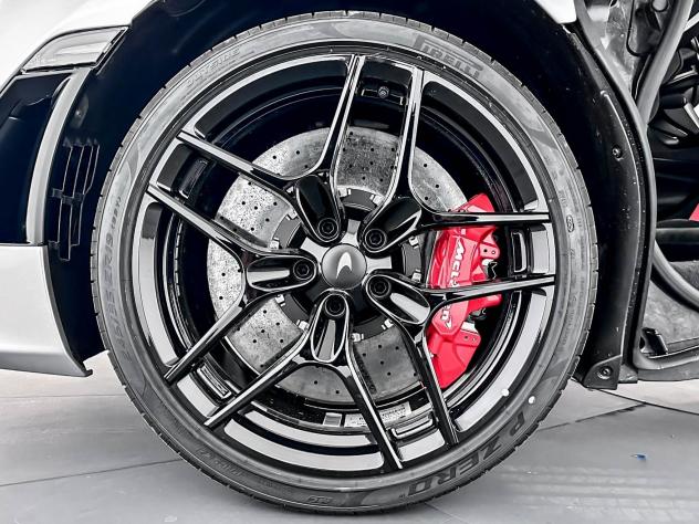 McLaren 750S Coupe MY27 Performance - McLaren Milano - Foto 7