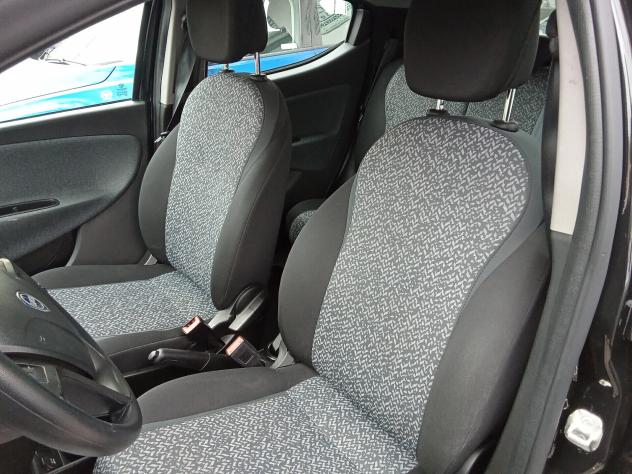 Lancia Ypsilon 1.0 Hybrid 70cv Gold - Foto 4